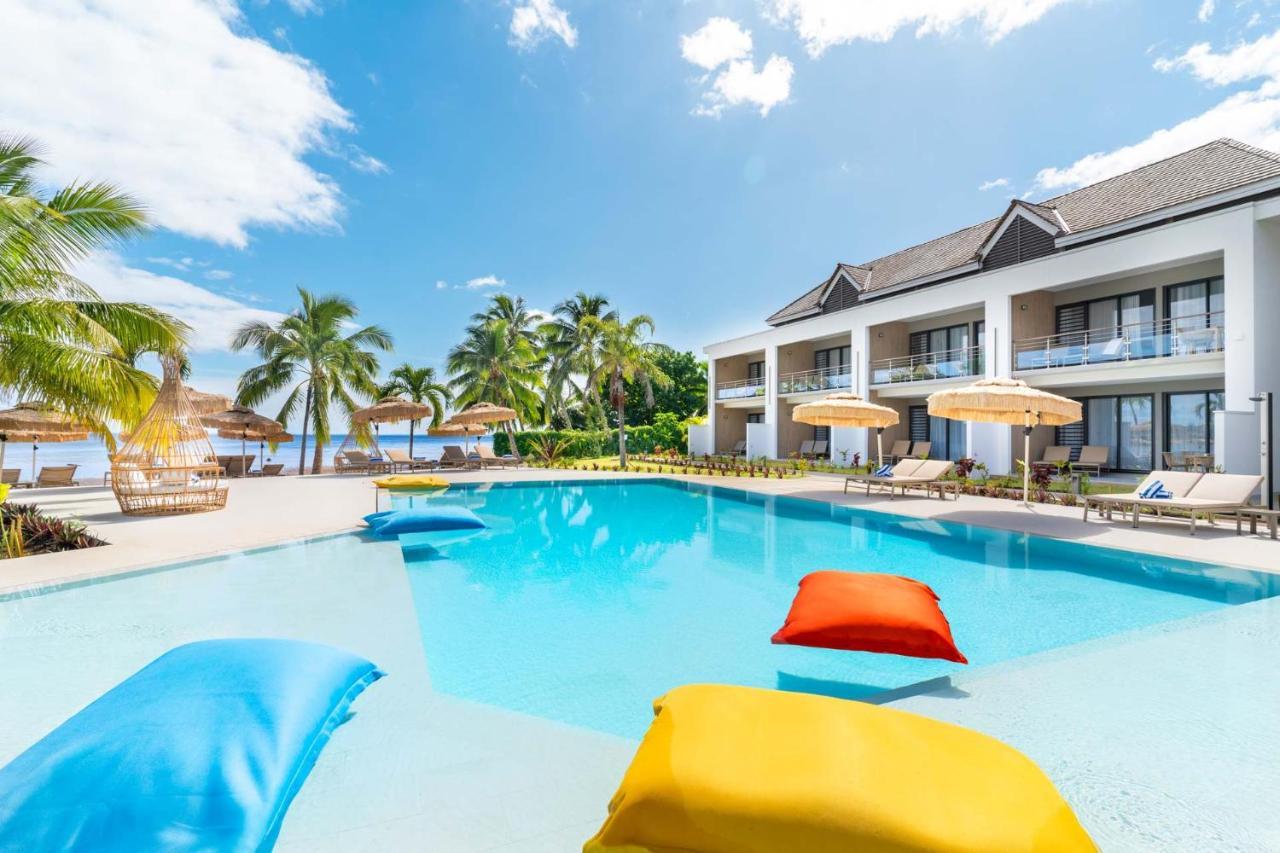 Cook'S Bay Hotel & Suites Paopao Bagian luar foto