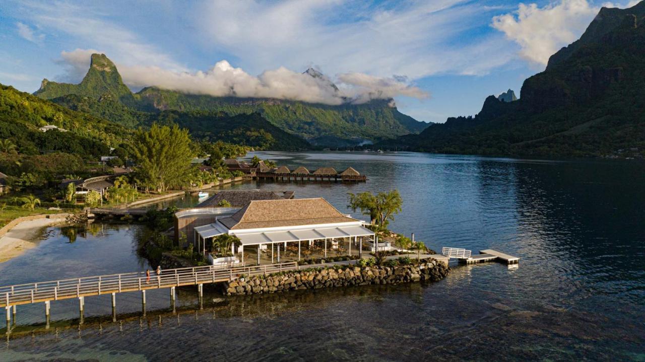 Cook'S Bay Hotel & Suites Paopao Bagian luar foto