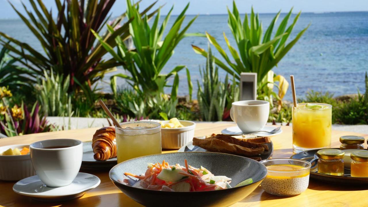 Cook'S Bay Hotel & Suites Paopao Bagian luar foto